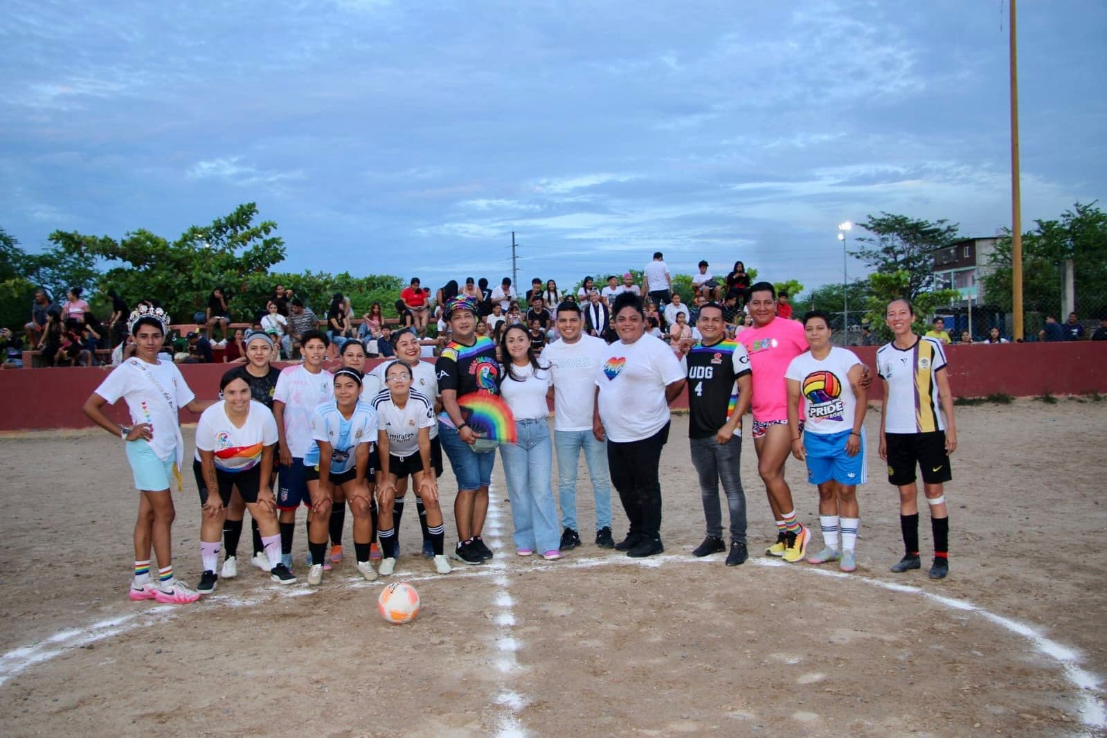 Imagen 7 de Con Gran Participación Concluye el Guacamayas Pride 2026.