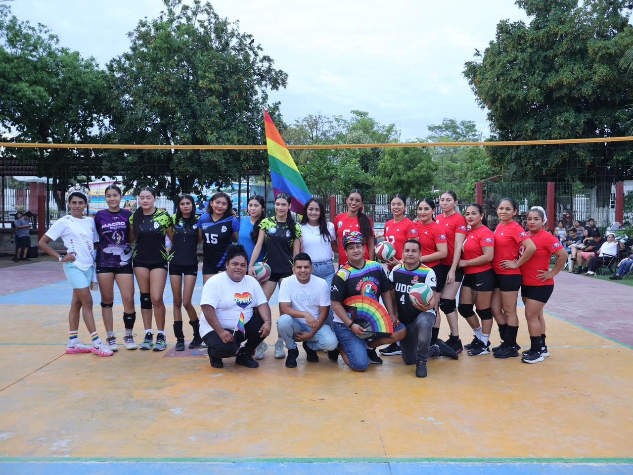 Imagen 8 de Con Gran Participación Concluye el Guacamayas Pride 2026.