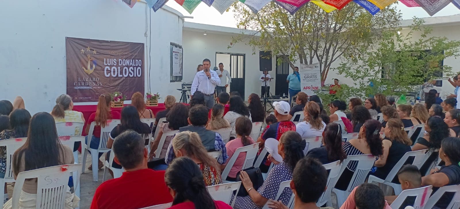 Imagen 9 de Con gran éxito, clausura de talleres del Centro Comunitario "Luis Donaldo Colosio"