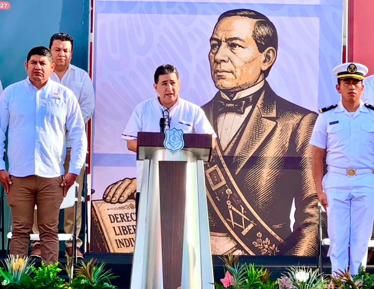 Imagen 2 de Autoridades Conmemoran el 154º Aniversario Luctuoso de Benito Juárez.