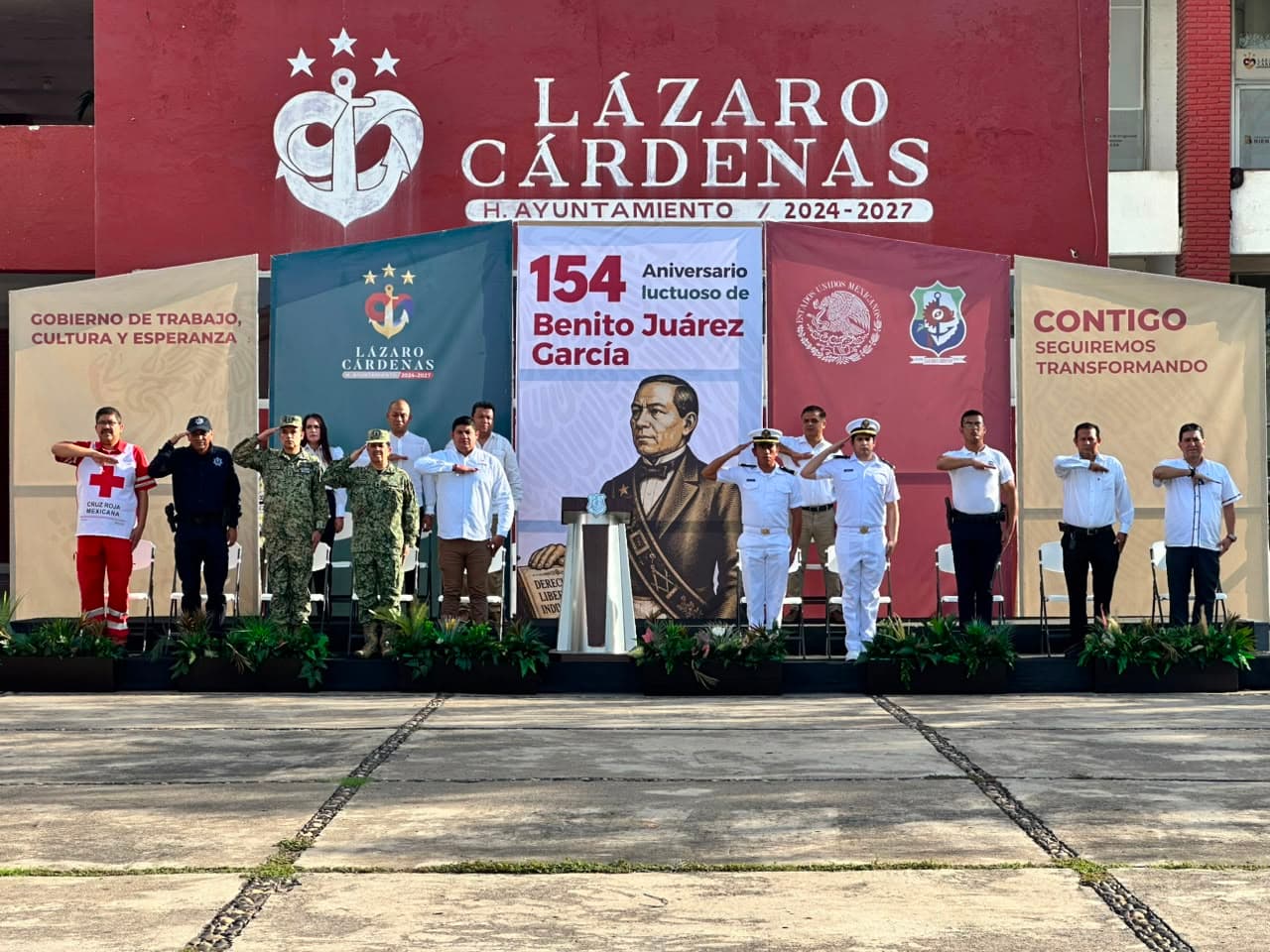 Imagen 7 de Autoridades Conmemoran el 154º Aniversario Luctuoso de Benito Juárez.