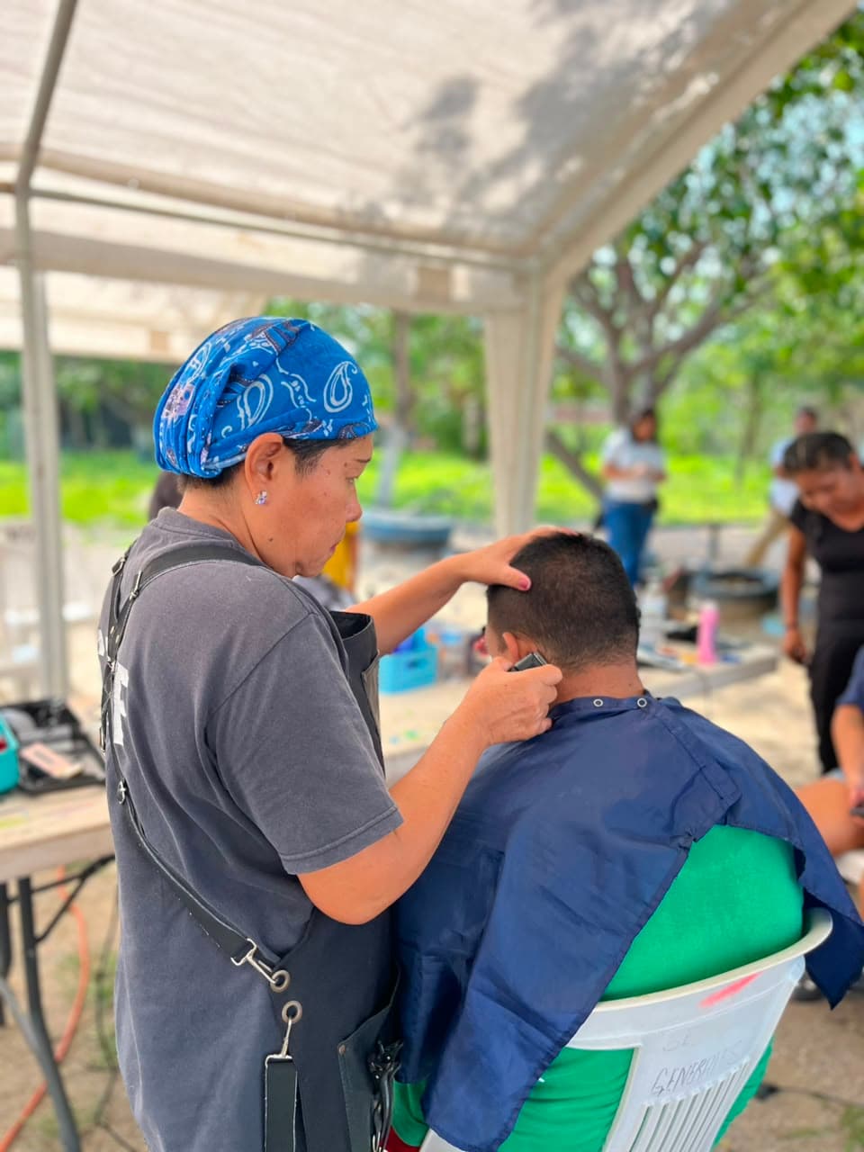 Imagen 1 de Campaña Corte de Cabello Gratuito, Beneficia a Familias de la Colonia Revolución.