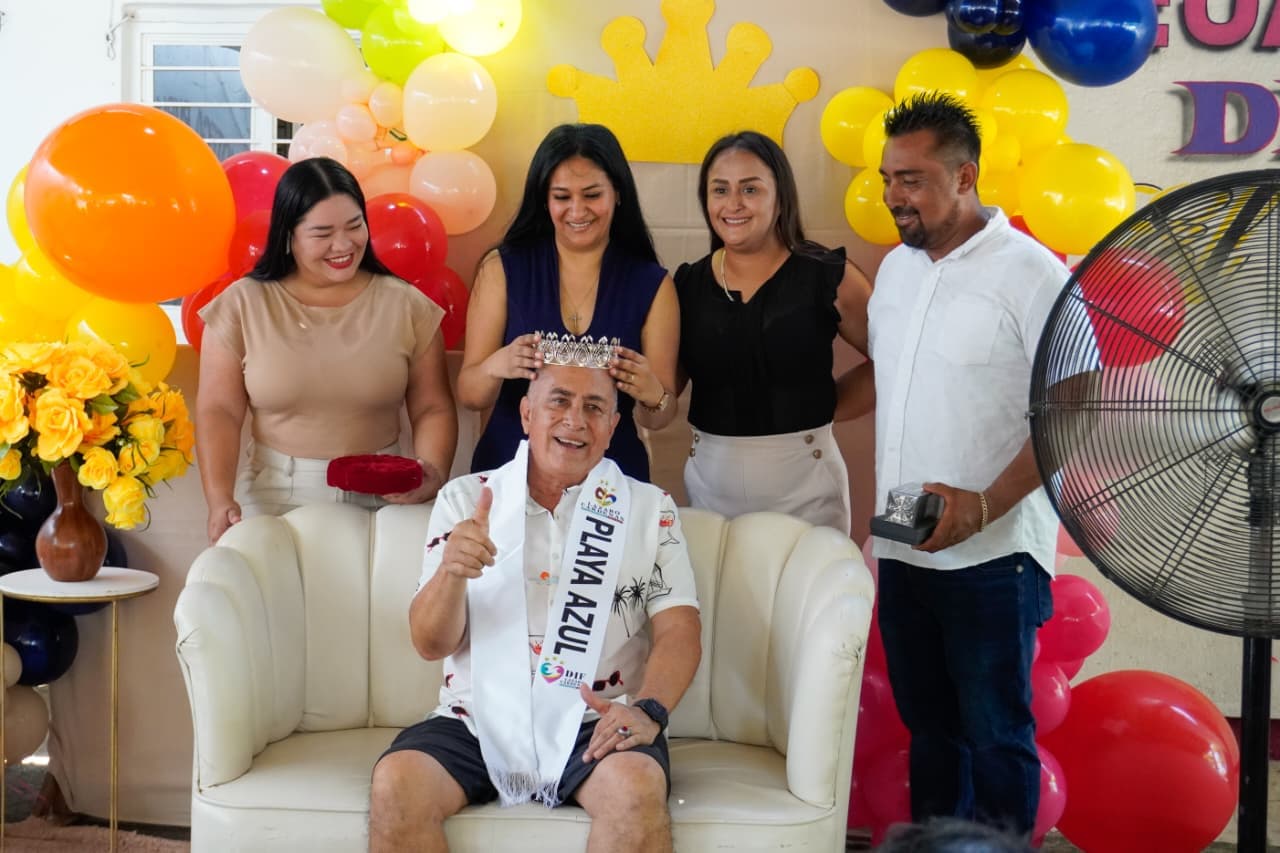 Imagen 5 de Playa Azul, Corona a su Rey y Reina del Adulto Mayor 2026.