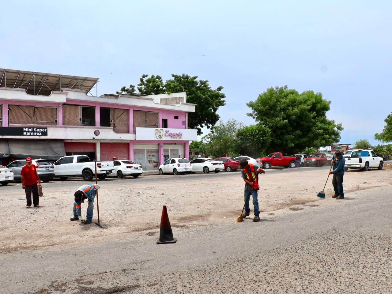 Imagen 7 de Más Calles y Avenidas Beneficiadas con Programa de Bacheo y Reencarpetamiento.